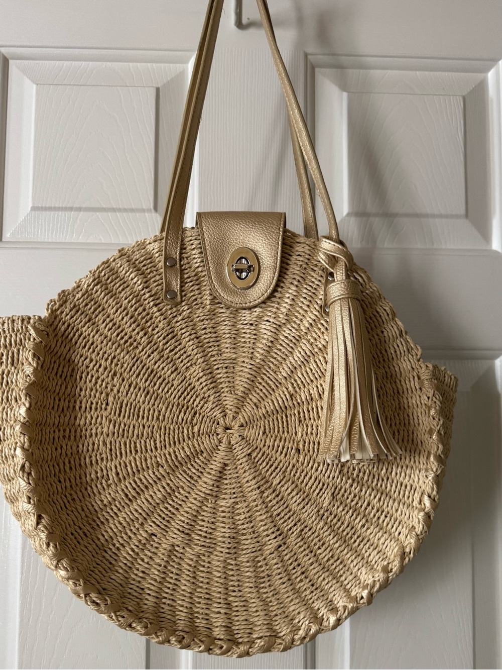 Round Straw Tote Bag with Gold Tassel